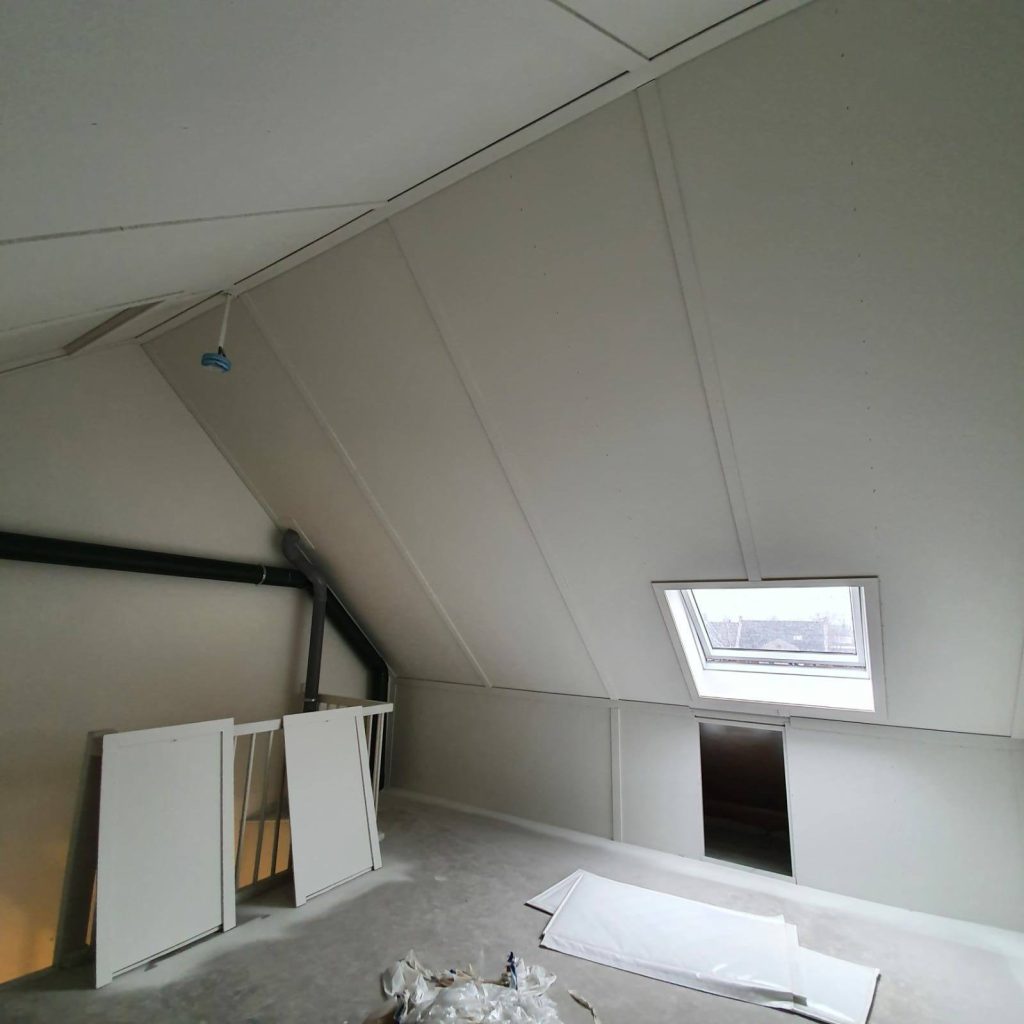 Sauswerk in de zolderkap – Renswoude